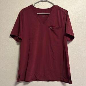 Lago diamond scrub top in black cherry.